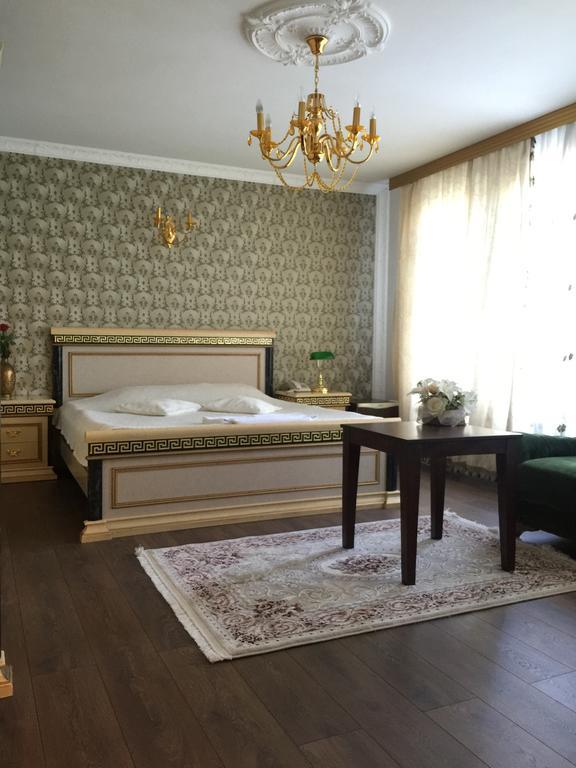 Hotel Adria Pristina Eksteriør billede