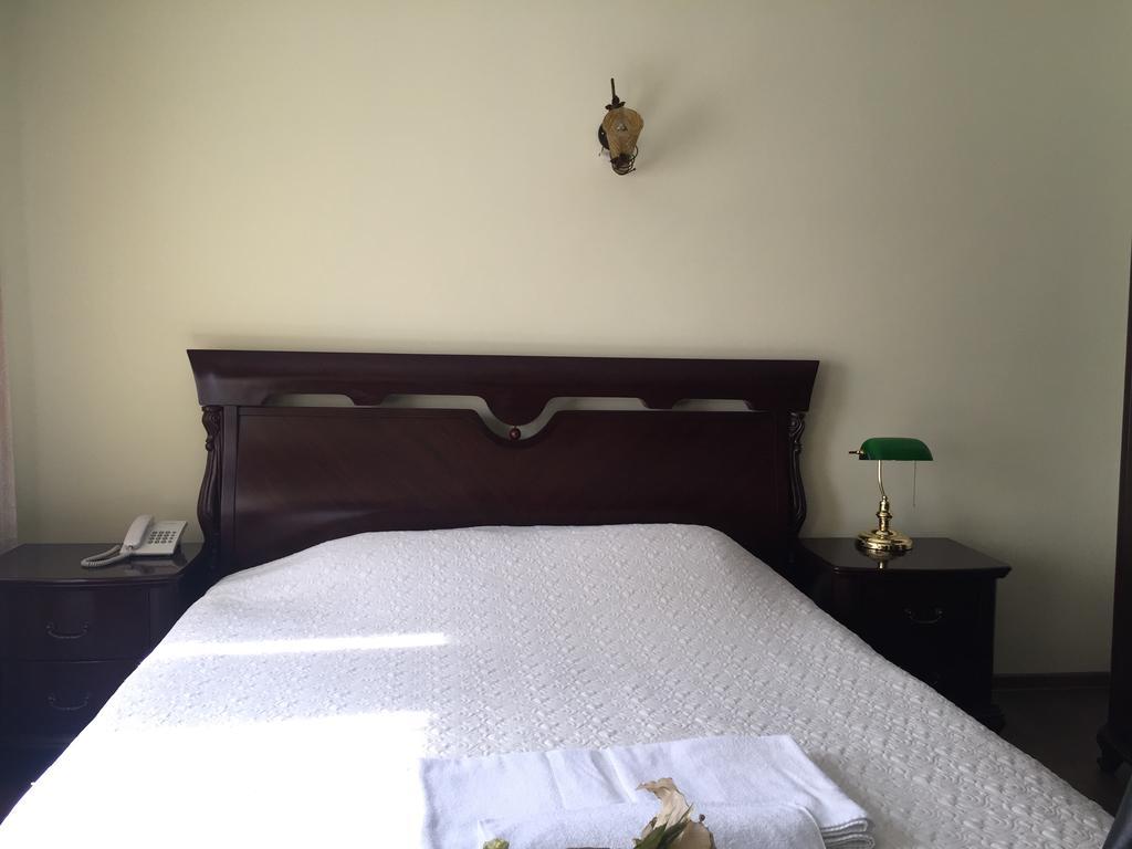 Hotel Adria Pristina Eksteriør billede