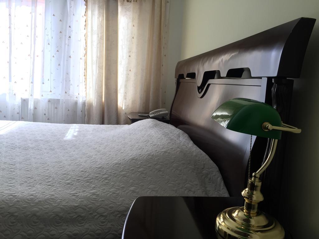 Hotel Adria Pristina Eksteriør billede