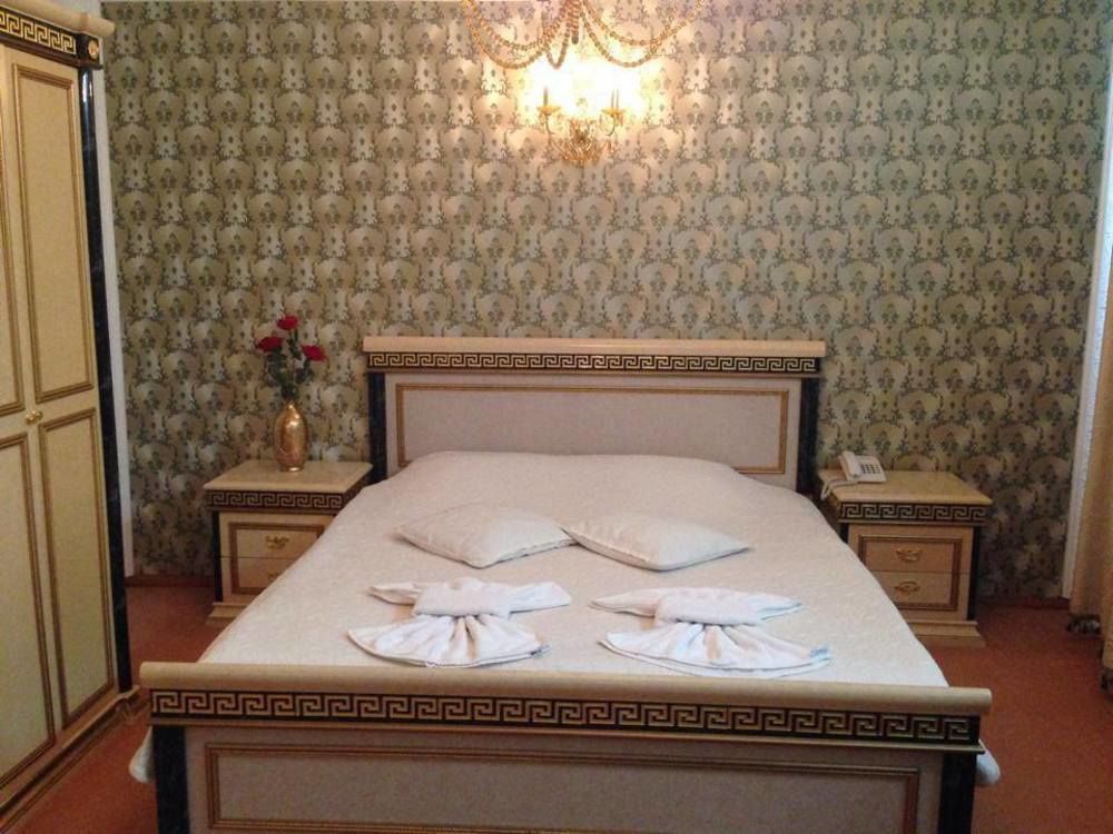 Hotel Adria Pristina Eksteriør billede