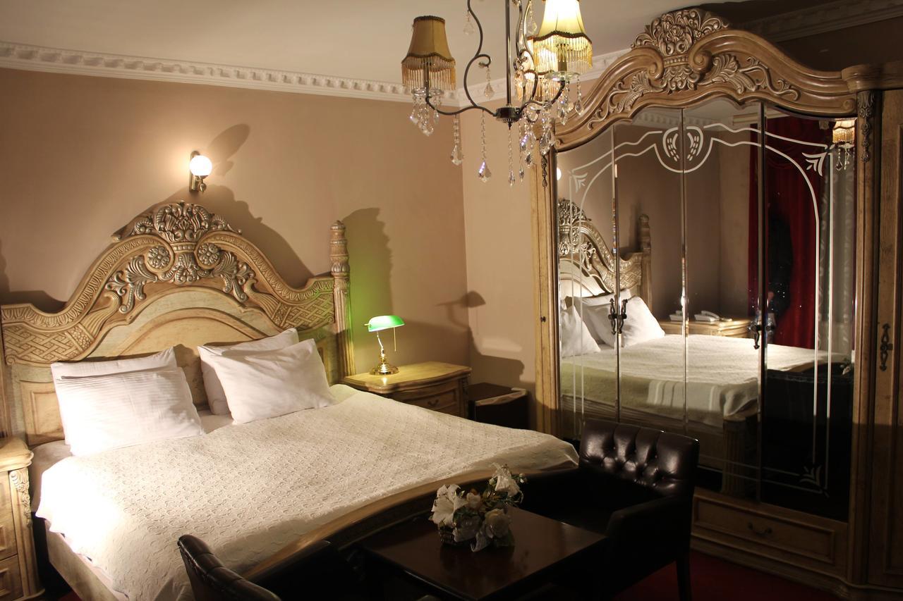 Hotel Adria Pristina Eksteriør billede