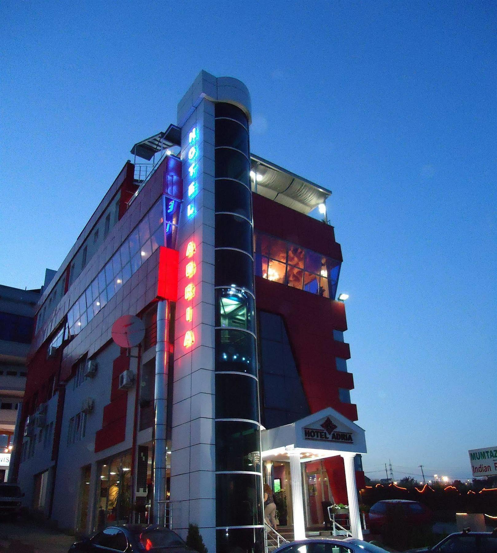 Hotel Adria Pristina Eksteriør billede